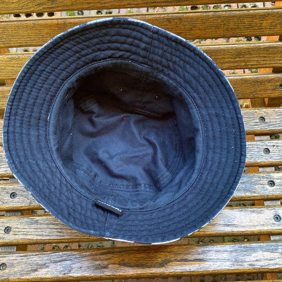 Original Chuck bucket hat California reversible black cap - Picture 4 of 10